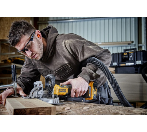 Аккумуляторный ламельный фрезер Dewalt 18 В, 9000 об/мин, без АКБ и ЗУ, DCW682N