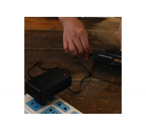Зарядное устройство DEKO DC16V, 16В, 1,5Ач, Li-ion 065-1030 Зарядное устройство DEKO DC16V, 16В, 1,5Ач, Li-ion 065-1030