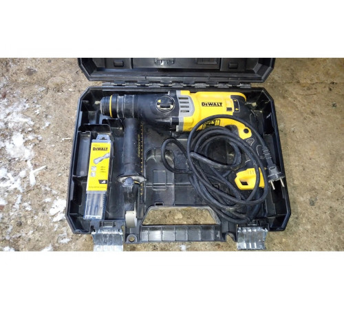Перфоратор DEWALT D 25143 K