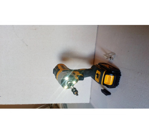 Бесщеточный импульсный шуруповерт DEWALT XR DCF887N