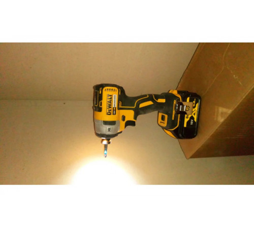 Бесщеточный импульсный шуруповерт DEWALT XR DCF887N