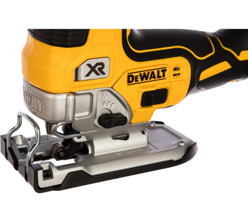 Лобзик DEWALT 18.0 В XR DCS335N-XJ