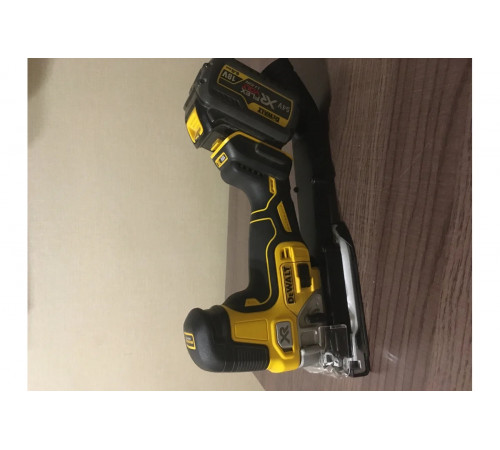 Лобзик DEWALT 18.0 В XR DCS335N-XJ