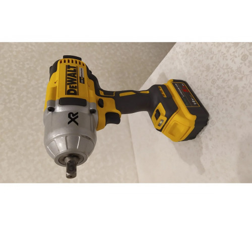 Импульсный гайковерт DEWALT DCF899N