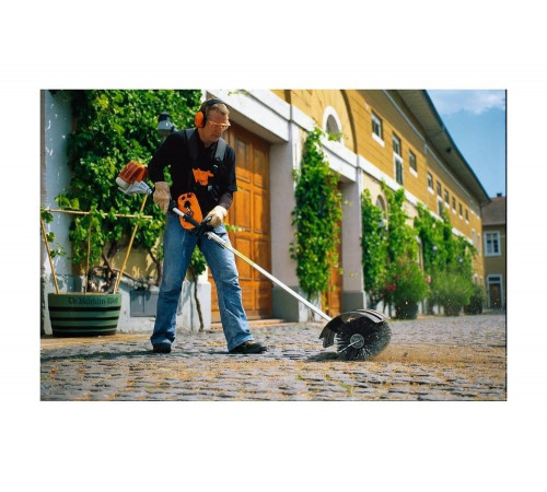 Подметальная щётка Stihl KB-KM 46017404905 Подметальная щётка Stihl KB-KM 46017404905