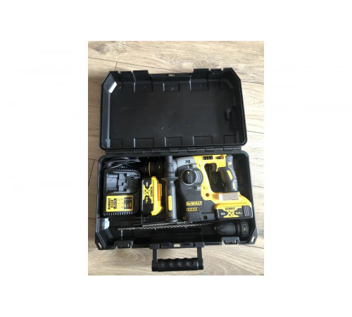 Бесщеточный перфоратор DEWALT DCH274P2