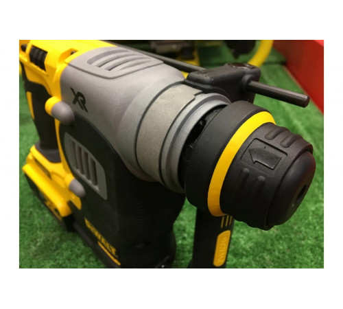 Бесщеточный перфоратор DEWALT DCH274P2