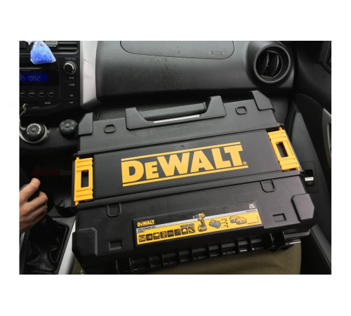 Бесщеточная дрель-шуруповерт DEWALT DCD791P2