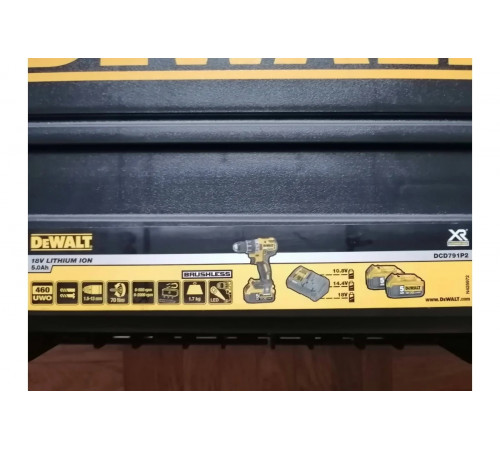 Бесщеточная дрель-шуруповерт DEWALT DCD791P2