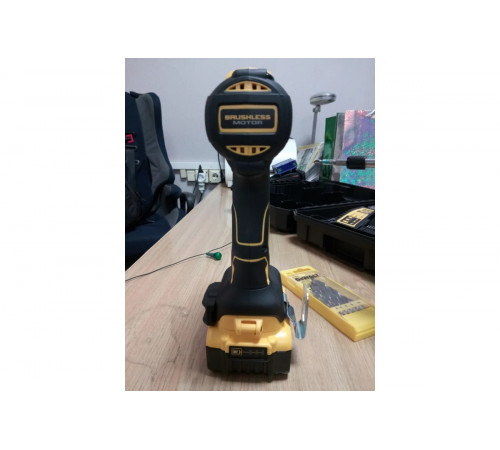 Бесщеточная дрель-шуруповерт DEWALT DCD791P2