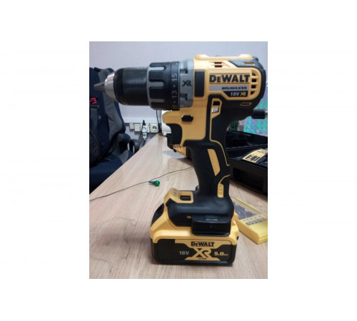 Бесщеточная дрель-шуруповерт DEWALT DCD791P2