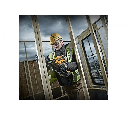 Степлер DEWALT DCN 692P2