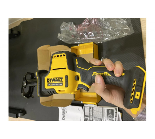 Бесщеточная сабельная пила DEWALT 18 В XR DCS369N-XJ