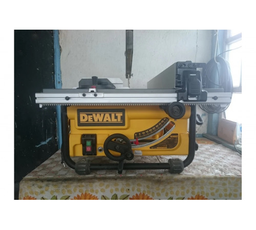 Настольная пила DEWALT DW 745