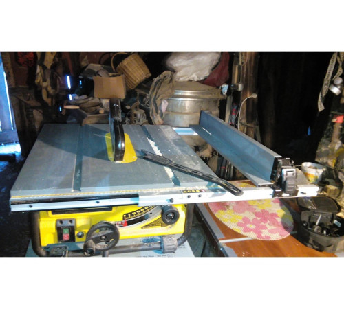 Настольная пила DEWALT DW 745