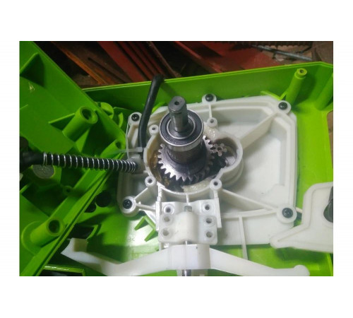 Цепная электрическая пила GreenWorks GCS1836 1800Вт, 36см 20217 Цепная электрическая пила GreenWorks GCS1836 1800Вт, 36см 20217