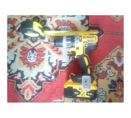 Бесщеточная ударная дрель-шуруповерт DEWALT DCD796P2