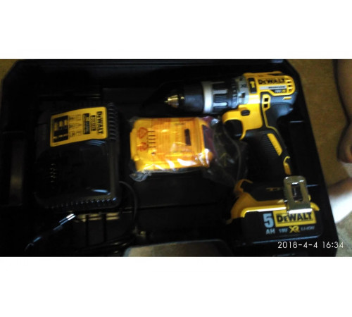 Бесщеточная ударная дрель-шуруповерт DEWALT DCD796P2
