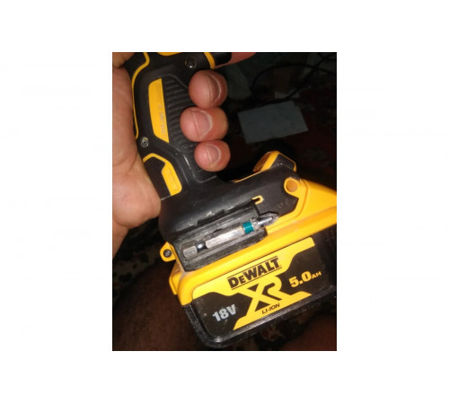 Бесщеточная ударная дрель-шуруповерт DEWALT DCD796P2