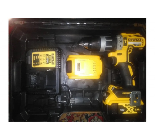 Бесщеточная ударная дрель-шуруповерт DEWALT DCD796P2