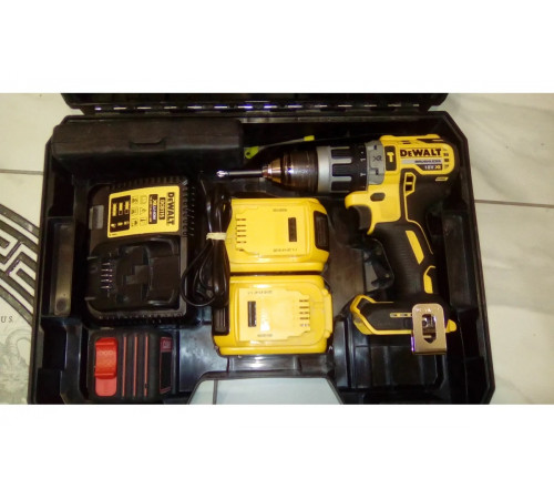 Бесщеточная ударная дрель-шуруповерт DEWALT DCD796P2