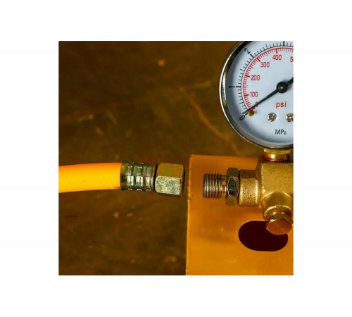 Ручной опрессовщик DEKO HTP01 (5 л., 0-60 атм., 3 кг) 068-1311 Ручной опрессовщик DEKO HTP01 (5 л., 0-60 атм., 3 кг) 068-1311