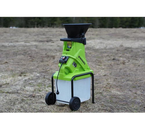 Садовый электрический измельчитель с контейнером GreenWorks GACSB 2206707 Садовый электрический измельчитель с контейнером GreenWorks GACSB 2206707