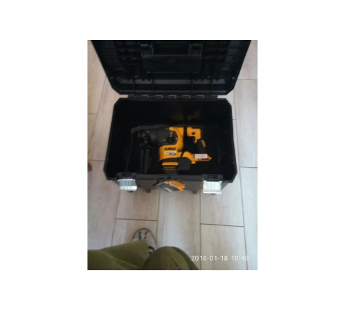 Бесщеточный перфоратор DEWALT DCH333NT