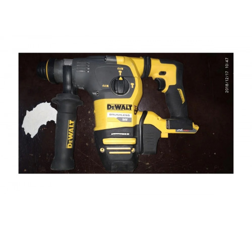 Бесщеточный перфоратор DEWALT DCH333NT