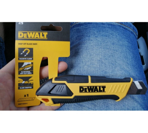 Нож с сегментированным лезвием DEWALT 18мм DWHT10332-0
