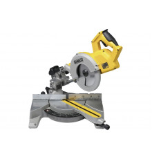 Торцовочная пила DEWALT DWS777