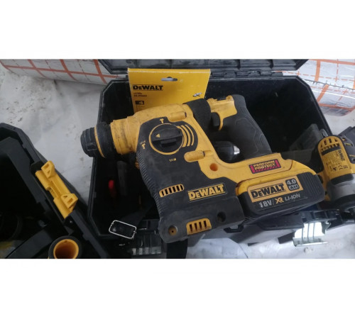 Аккумуляторный перфоратор DEWALT DCH253M2-QW