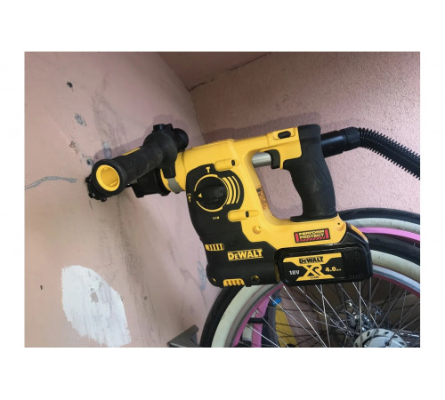 Аккумуляторный перфоратор DEWALT DCH253M2-QW