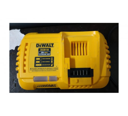 Универсальное зарядное устройство (18-54 В) DEWALT DCB118