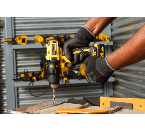 Аккумуляторная дрель-шуруповерт Dewalt DCD777P1, 18 В, 1750 об/мин, с АКБ 5 Ач и ЗУ, в сумке DCD777P1-QW