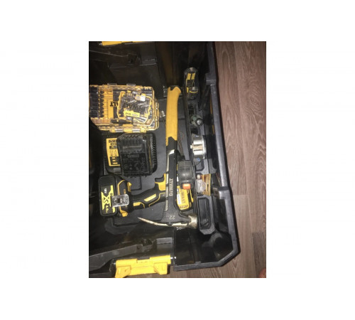 Молоток DEWALT одноэлементный, с прямым гвоздодером, 624 г DWHT0-51064