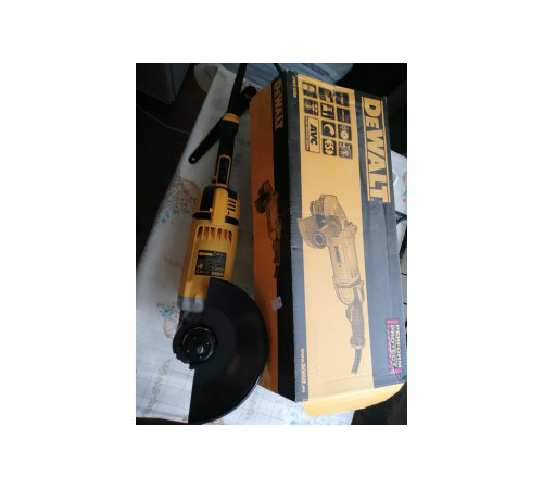 Угловая шлифмашина DEWALT DWE 4599