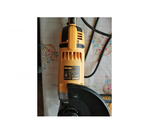 Угловая шлифмашина DEWALT DWE 4599