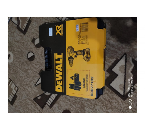 Дрель-шуруповерт DEWALT 2.0 Ач DCD771D2