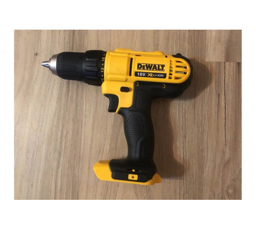 Дрель-шуруповерт DEWALT 2.0 Ач DCD771D2
