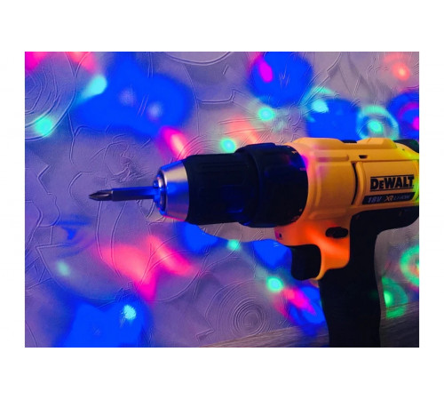 Дрель-шуруповерт DEWALT 2.0 Ач DCD771D2
