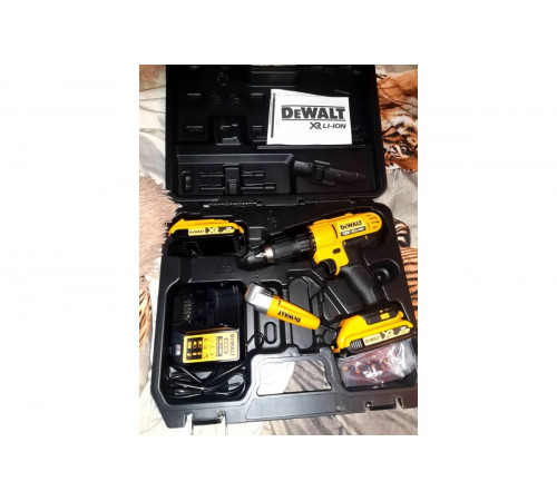 Дрель-шуруповерт DEWALT 2.0 Ач DCD771D2