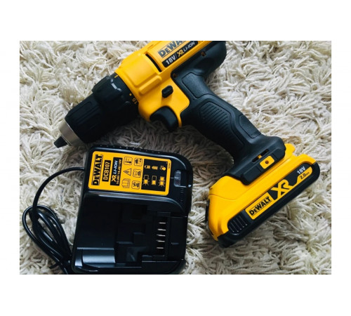 Дрель-шуруповерт DEWALT 2.0 Ач DCD771D2