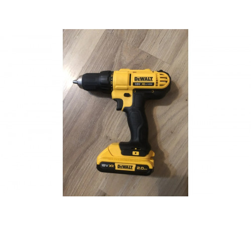 Дрель-шуруповерт DEWALT 2.0 Ач DCD771D2