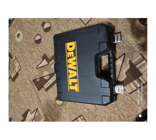 Дрель-шуруповерт DEWALT 2.0 Ач DCD771D2