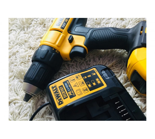 Дрель-шуруповерт DEWALT 2.0 Ач DCD771D2