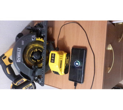 Бесщеточная дисковая ручная пила DEWALT DCS576N