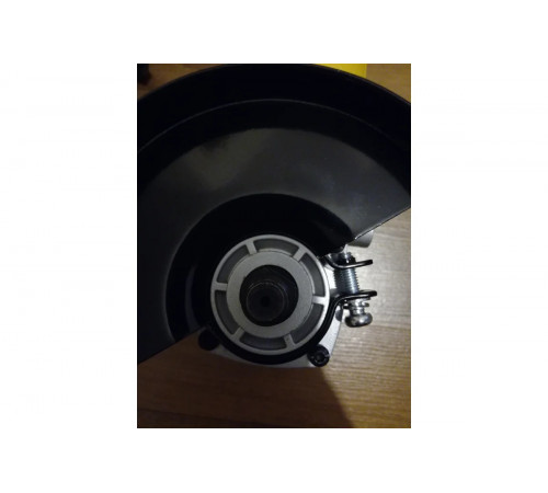 Угловая шлифмашина DEWALT DWE4015