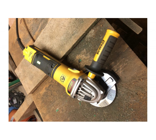 Бесщёточная угловая шлифмашина DEWALT DWE4357-QS