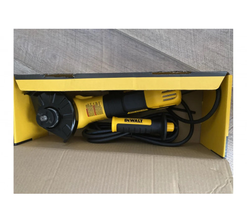 Бесщёточная угловая шлифмашина DEWALT DWE4357-QS